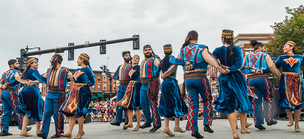 Sayat Nova Armenian dancers